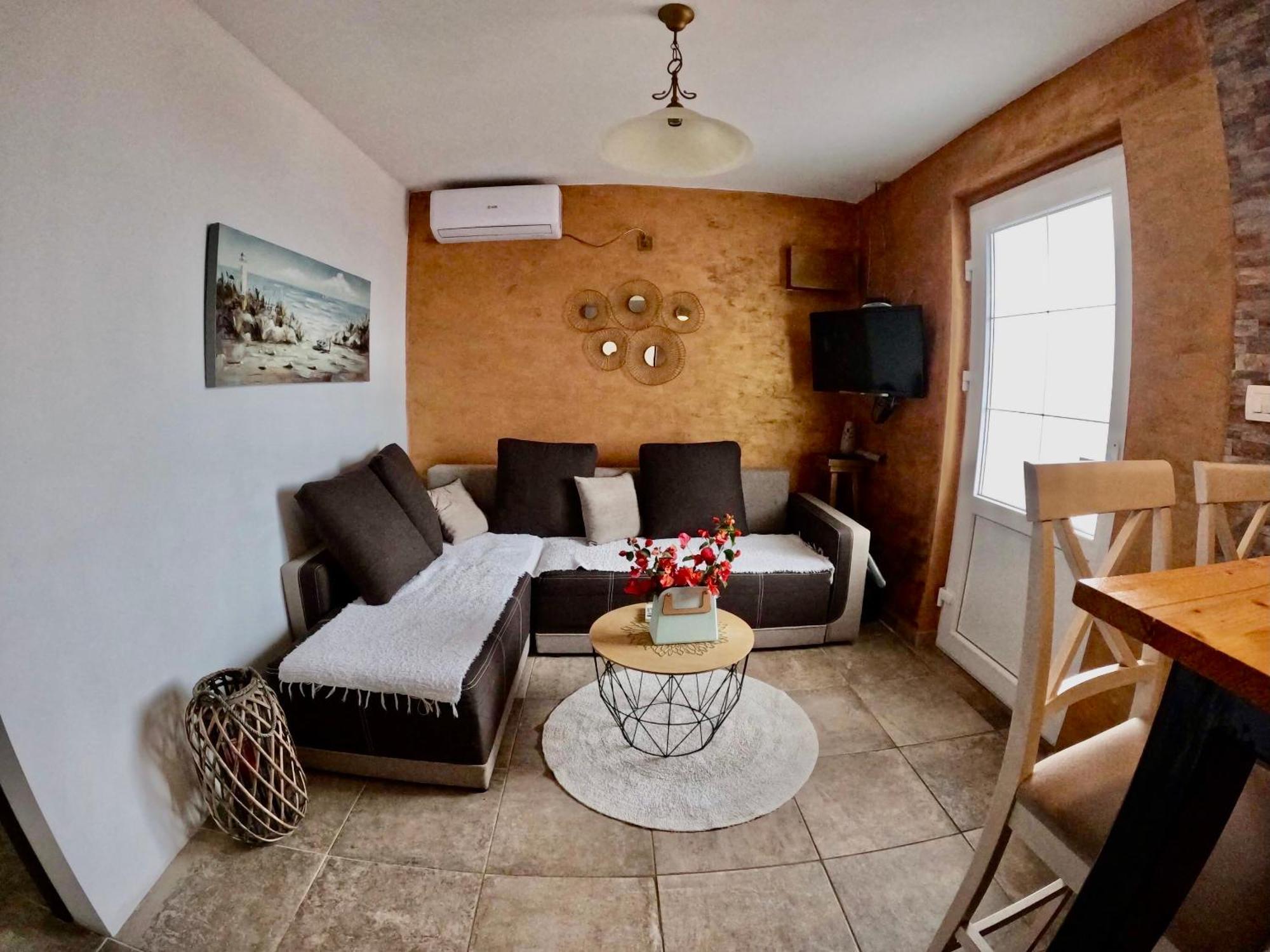 Apartments Obradovic Krasići Δωμάτιο φωτογραφία