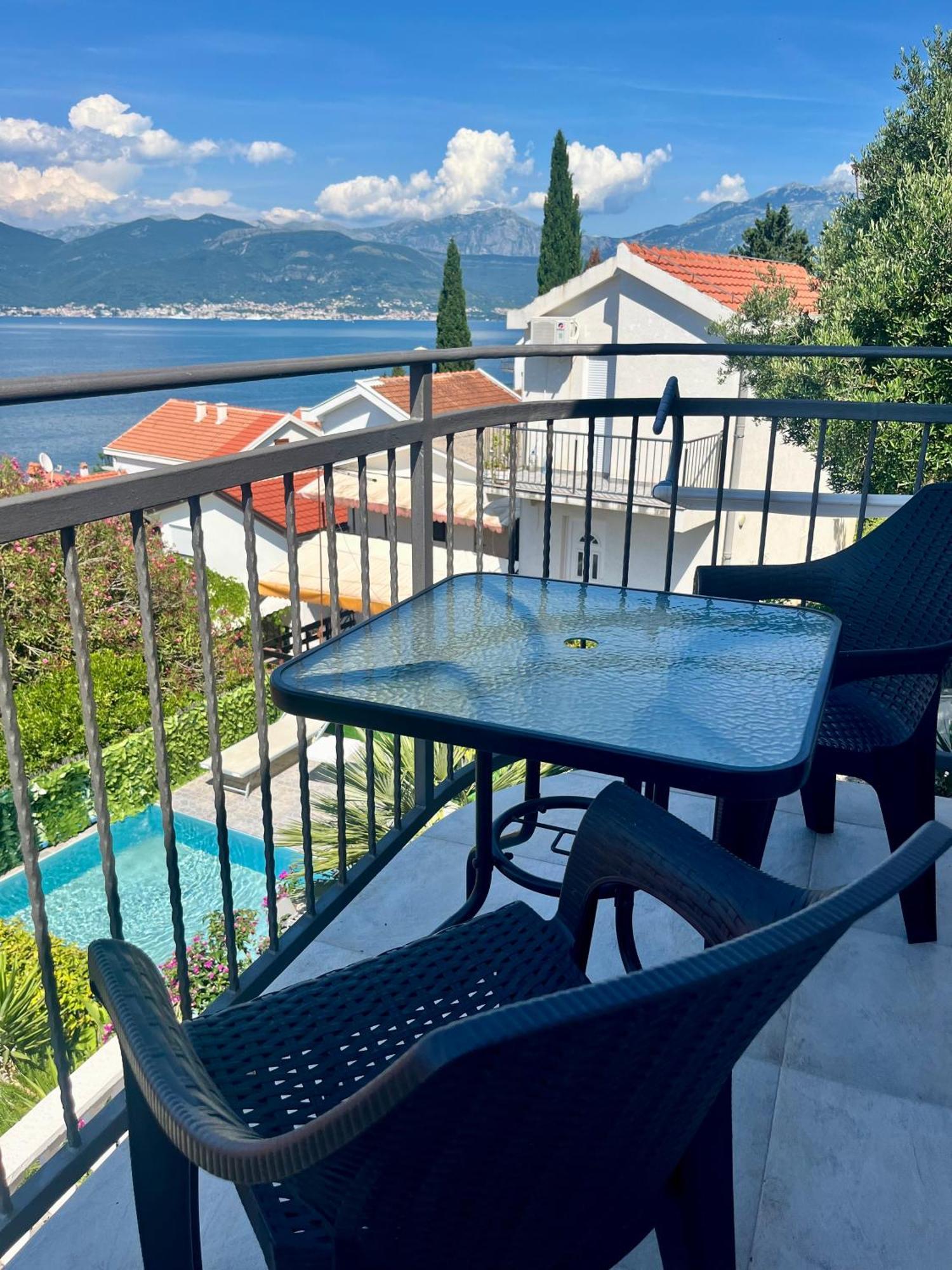 Apartments Obradovic Krasići Δωμάτιο φωτογραφία