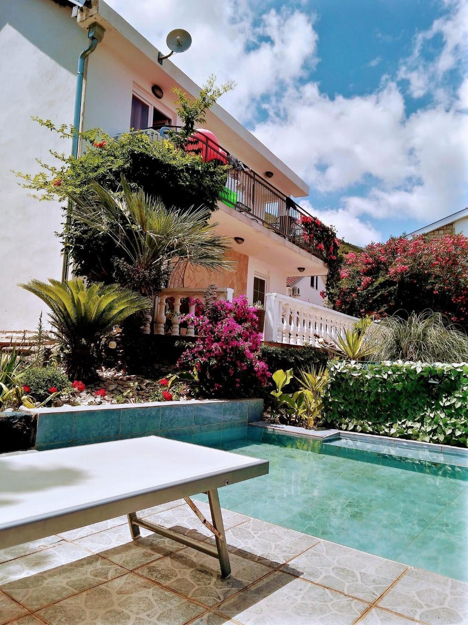 Apartments Obradovic Krasići Εξωτερικό φωτογραφία